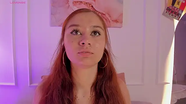 Amelia Saenz  online show from June 30, 2026, 8:53 pm