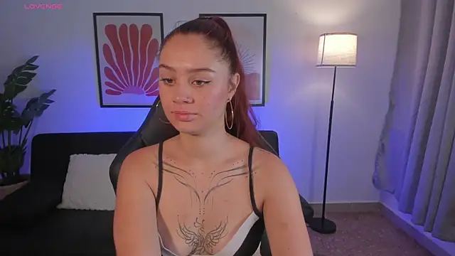 Amelia Saenz  online show from July 5, 2026, 11:39 am