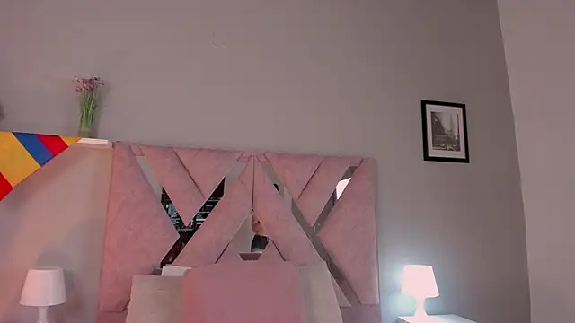 Amelia Saenz  online show from July 20, 2026, 7:49 pm