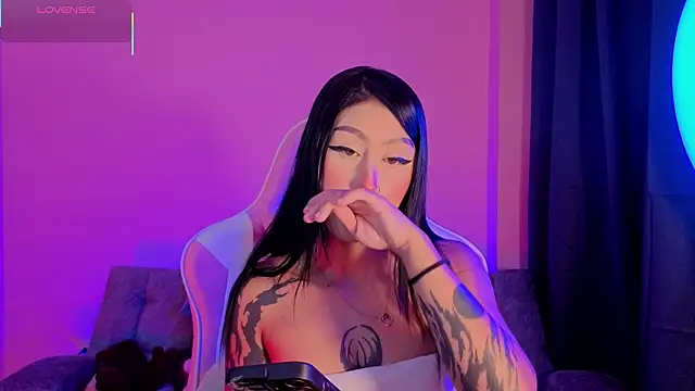 sharonbone online show from May 7, 2026, 2:49 am