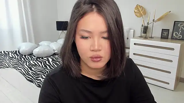 Snapshot of Brunette_Charm chatting on March 8, 2026, 11:24 am Brunette Charm online show from March 8, 2026, 11:24 am