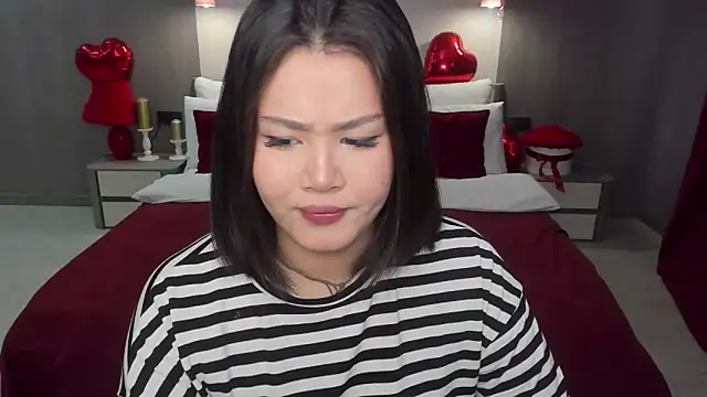 Snapshot of Brunette_Charm chatting on February 25, 2026, 10:59 am Brunette Charm online show from February 25, 2026, 10:59 am