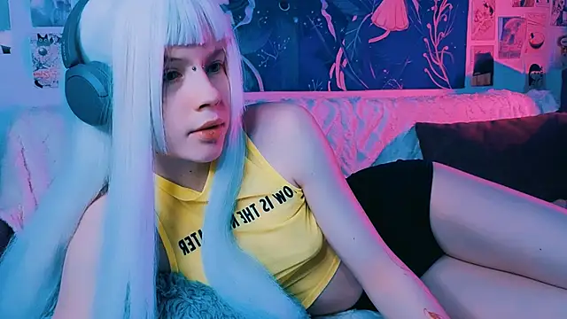 PeacchyPawss online show from February 21, 2026, 8:00 pm