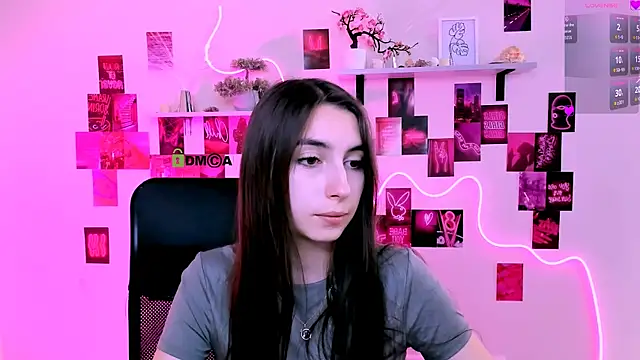mila firee online show from May 7, 2026, 9:01 am