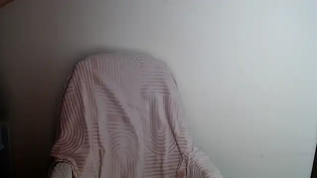 LiaSeass  online show from June 15, 2026, 12:27 pm