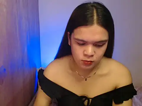stripyapril online show from June 18, 2026, 3:38 am