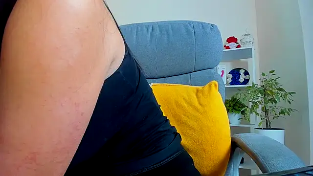 Aziza-New online show from December 22, 2025, 8:47 am