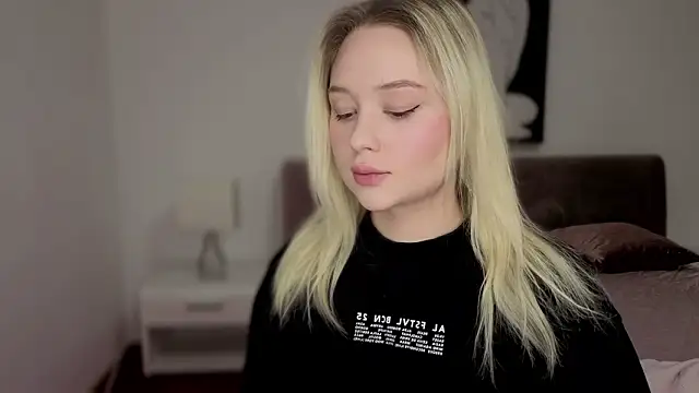 Jessiestar  online show from February 3, 2026, 2:00 pm