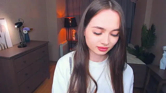 YvonneRobes online show from February 6, 2026, 7:21 pm