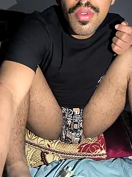 twinkarabboy online show from April 20, 2026, 10:33 pm