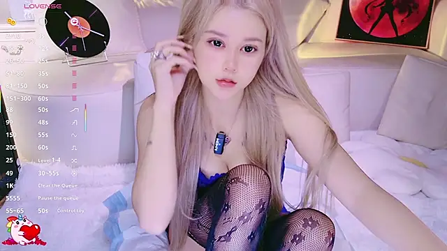 znsbsvdqw264 online show from December 22, 2025, 2:55 am