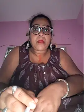 MISTI KOLK online show from July 9, 2026, 10:37 am