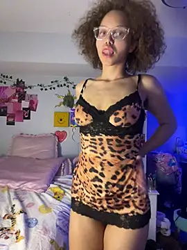 maisie goldxx online show from April 5, 2026, 2:40 am