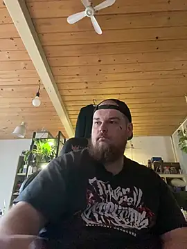 Snapshot of YoursxTruly chatting on February 17, 2026, 10:56 am YoursxTruly online show from February 17, 2026, 10:56 am