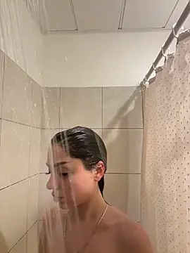 SilkyMira online show from February 2, 2026, 11:37 pm