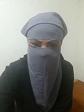 Snapshot of katiyvy chatting on February 10, 2026, 12:31 am katiyvy online show from February 10, 2026, 12:31 am