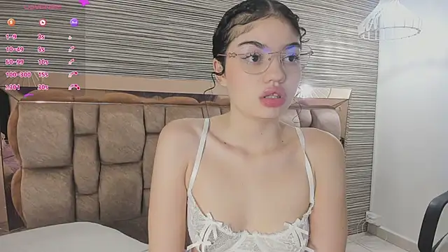 Snapshot of chloe_cortez chatting on June 11, 2026, 9:50 am chloe cortez online show from June 11, 2026, 9:50 am