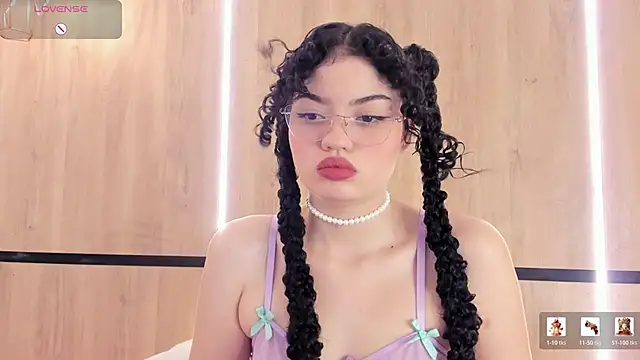 chloe cortez online show from June 30, 2026, 11:21 am