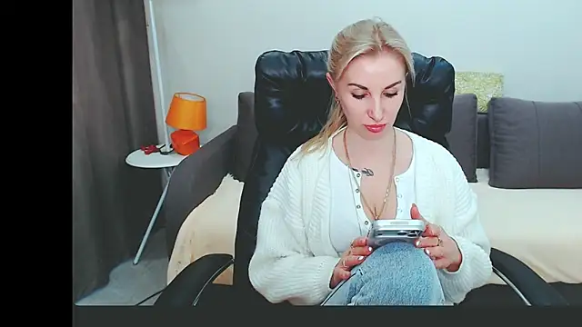 Hanna--Sweet online show from April 28, 2026, 11:14 am