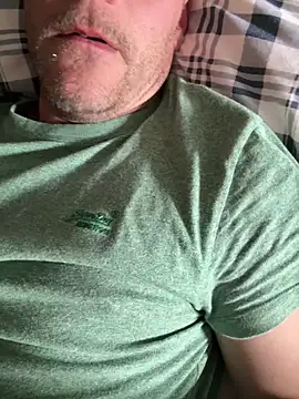 Manu1983el01 online show from April 18, 2026, 2:30 pm