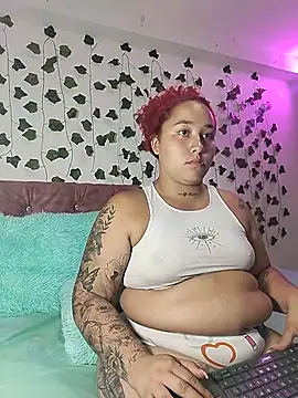 Ayla-marttinez online show from July 6, 2026, 11:40 pm