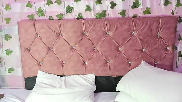 Snapshot of Ayla-marttinez chatting on March 6, 2026, 3:07 pm Ayla-marttinez online show from March 6, 2026, 3:07 pm