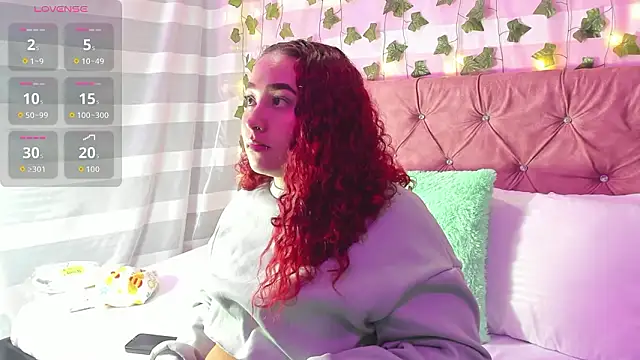 Snapshot of Ayla-marttinez chatting on March 6, 2026, 1:44 am Ayla-marttinez online show from March 6, 2026, 1:44 am