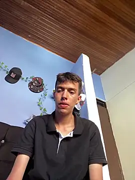 Juan Gomezz26 online show from March 22, 2026, 8:21 pm