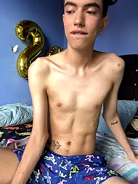 Juan Gomezz26 online show from December 19, 2025, 9:39 pm