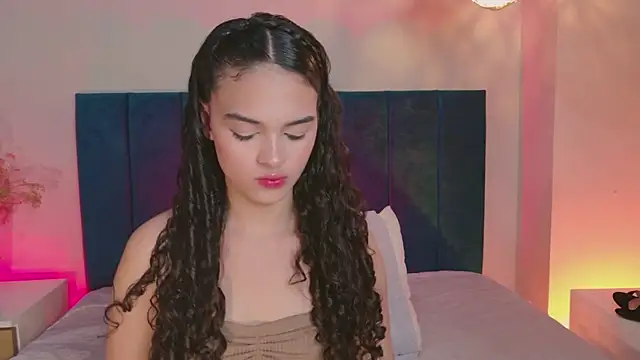 PaulinaSaint online show from March 17, 2026, 12:35 am