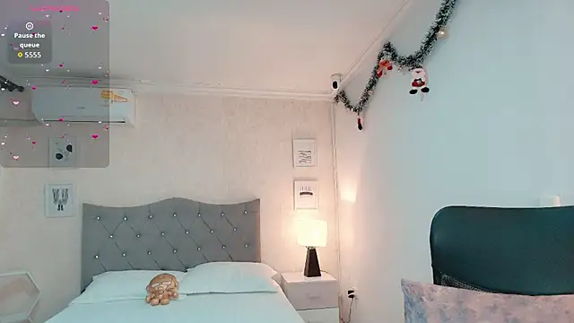 Snapshot of emmalove_doll chatting on February 8, 2026, 11:08 am emmalove doll online show from February 8, 2026, 11:08 am