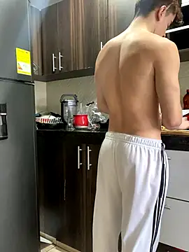 maxxcooper1 online show from December 15, 2025, 8:14 pm