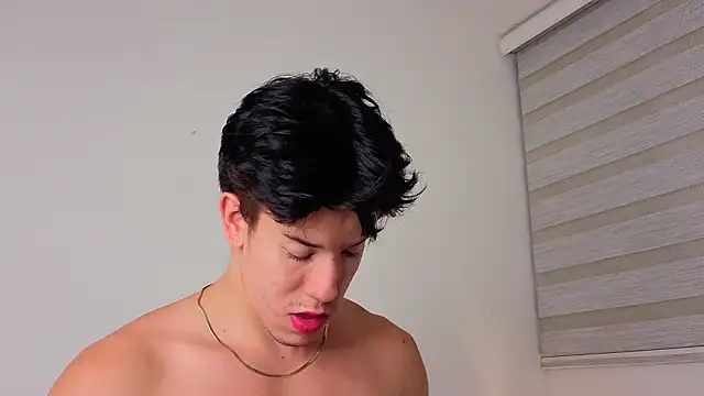 maxxcooper1 online show from February 3, 2026, 4:10 am