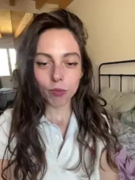Snapshot of YourSlutQueen chatting on June 11, 2026, 10:01 am YourSlutQueen online show from June 11, 2026, 10:01 am
