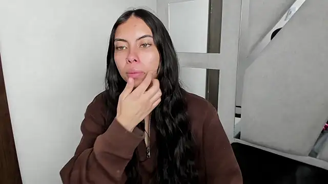 Alana Hotterr online show from January 18, 2026, 5:00 am