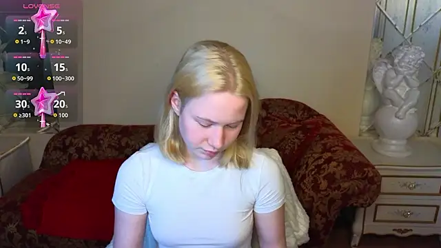 RebeccaLewis online show from February 4, 2026, 2:23 pm