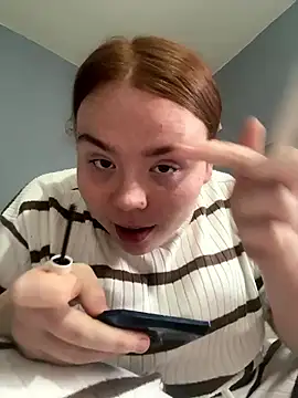 AnnieAinsx online show from January 19, 2026, 11:36 am