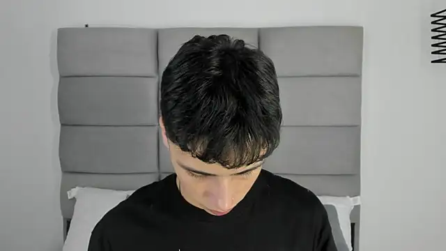 JoshClaarktt online show from July 8, 2026, 4:13 am