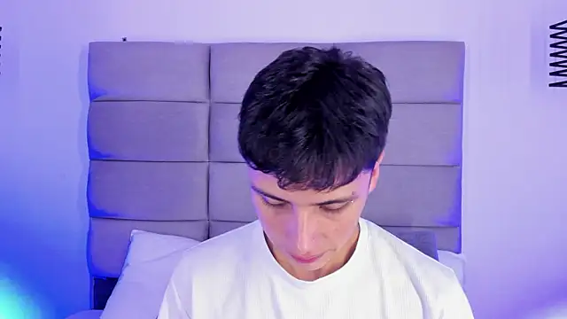 JoshClaarktt online show from July 1, 2026, 4:24 am