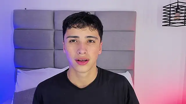 JoshClaarktt online show from July 15, 2026, 4:19 am