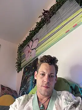 Snapshot of Robbigcum chatting on January 18, 2026, 9:02 am Robbigcum online show from January 18, 2026, 9:02 am