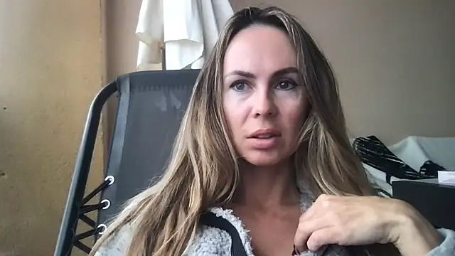 LeMilf online show from February 28, 2026, 7:52 am