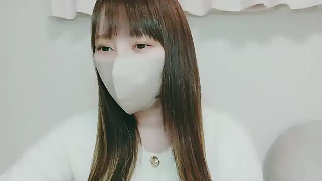 yuyuchan   online show from December 23, 2025, 9:41 am