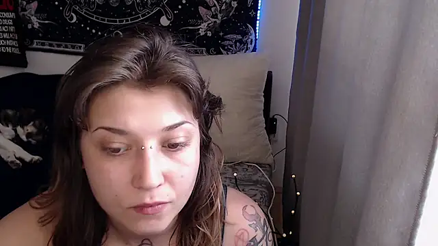 AlienforTwenty online show from June 7, 2026, 12:32 pm