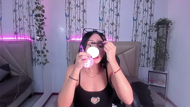 valeria dark  online show from June 12, 2026, 6:05 pm