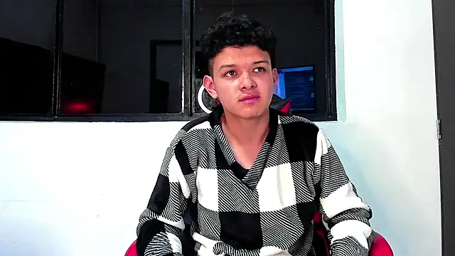 NathanBrookhs online show from December 22, 2025, 9:31 am