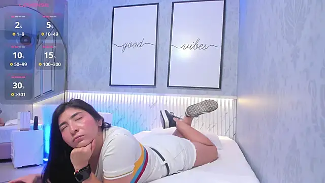 goodgirl22   online show from June 23, 2026, 11:36 pm
