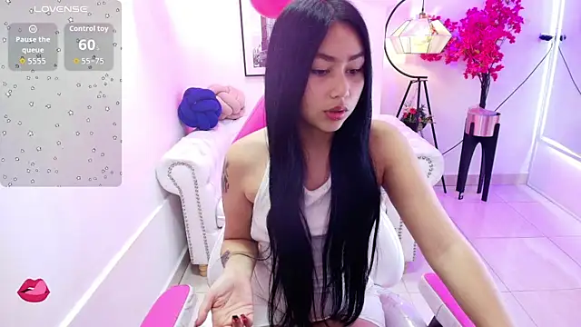 Carolina cherry online show from February 13, 2026, 12:27 pm