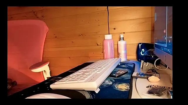 Snapshot of vickvalencia2 chatting on March 15, 2026, 4:30 am vickvalencia2 online show from March 15, 2026, 4:30 am