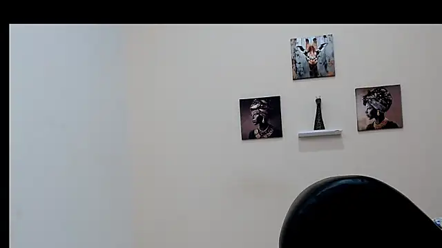 NOVAHOT98 online show from March 18, 2026, 7:59 pm